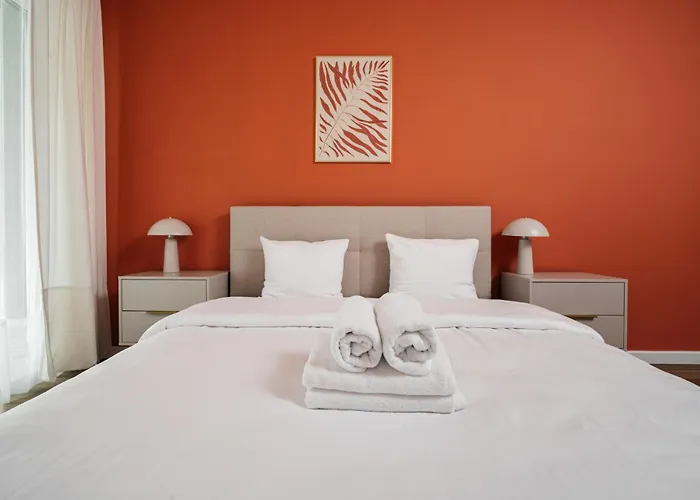 Amber & Wood Harmony By Uniquerent