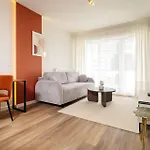 Amber & Wood 5 Min To Old Town Parking River View & Balcony By Uniquerent Lejlighed